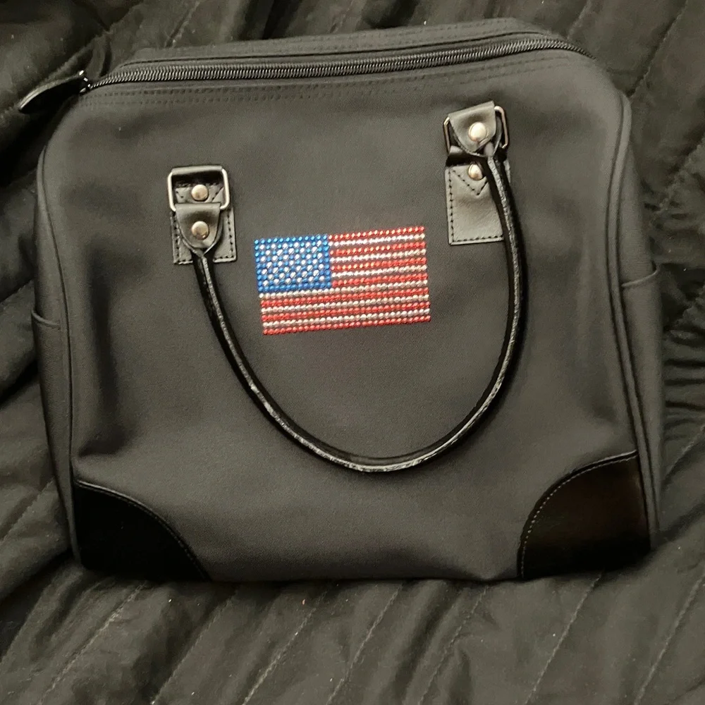 Bag with American Flag Design the brand Lilian Vernon